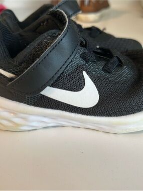 Nike Black and White Kids' Hook-and-Loop Sneaker
